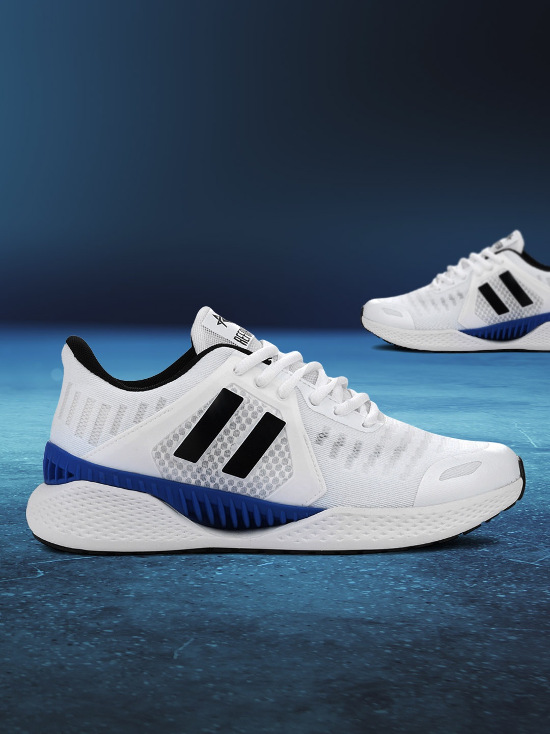 

REFOAM Men White & Black Mesh Running Shoes