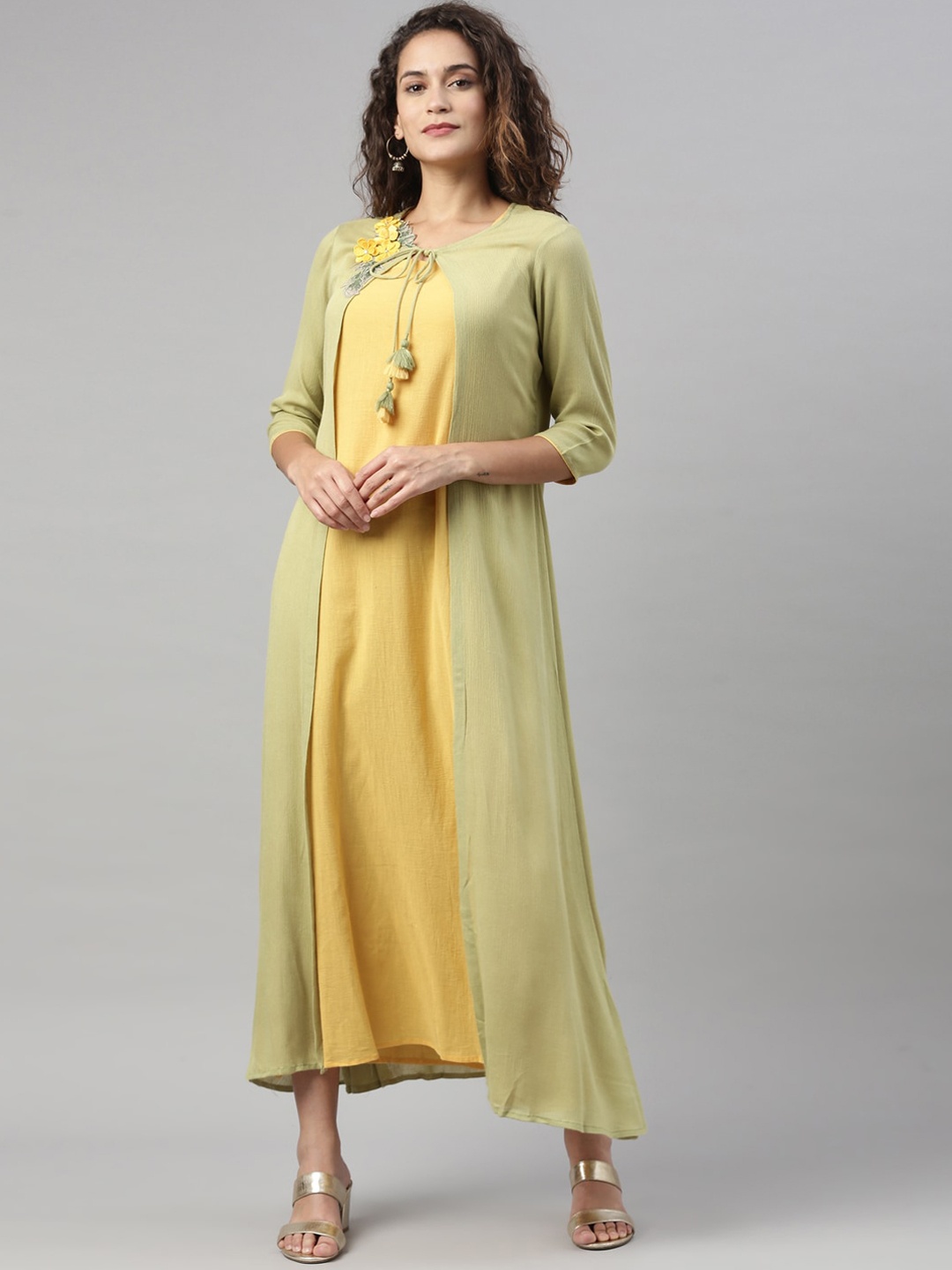 

Neerus Women Green & Yellow Floral Layered Kurta