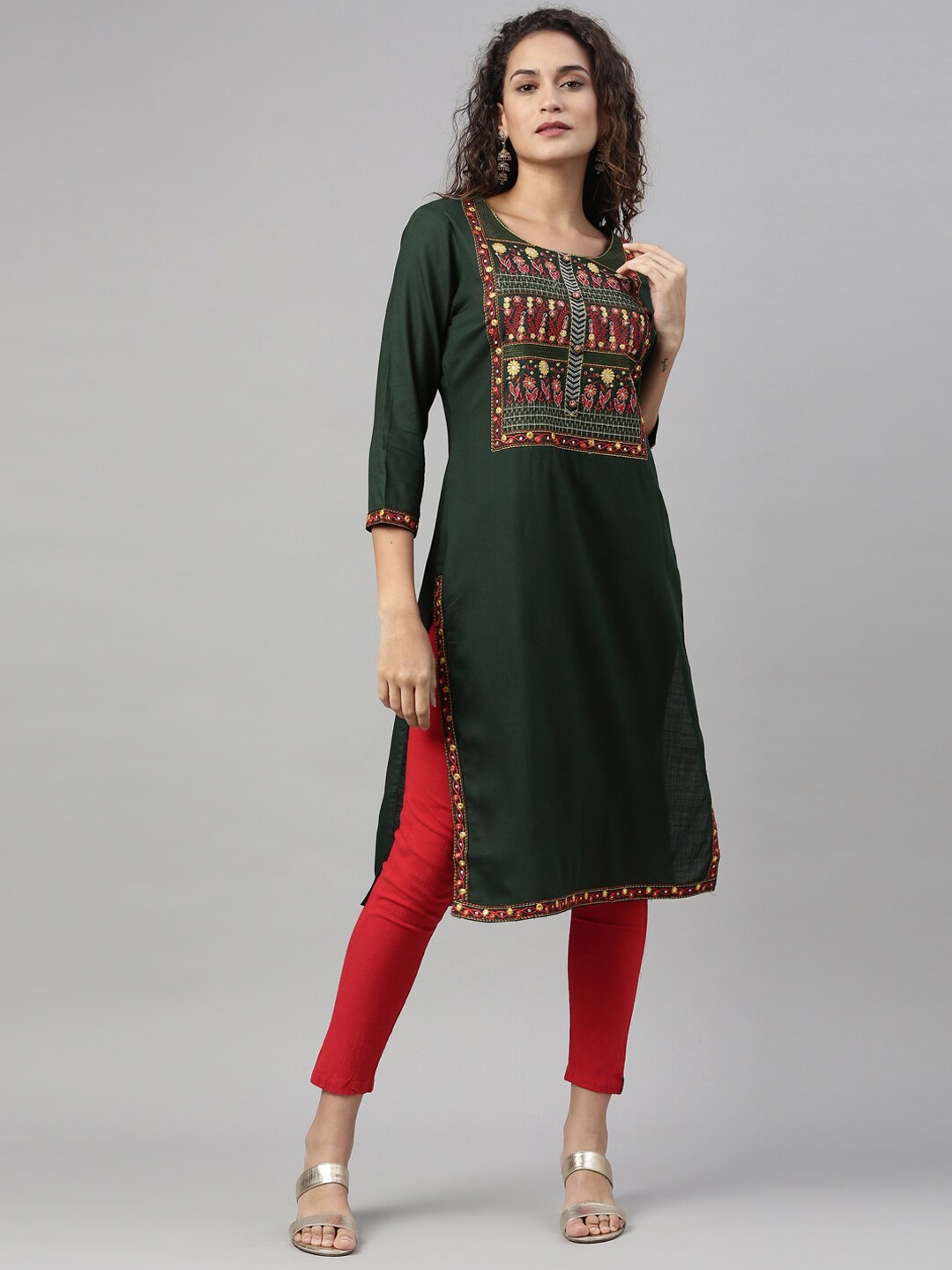 

Neerus Women Green Geometric Yoke Design Kurta