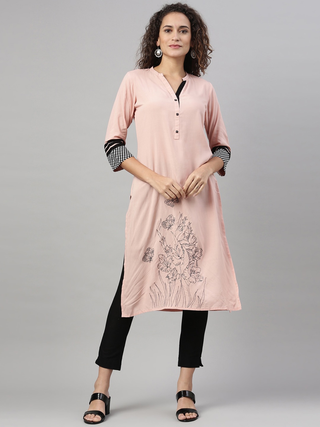 

Neerus Women Peach-Coloured Ethnic Motifs Thread Work Kurta