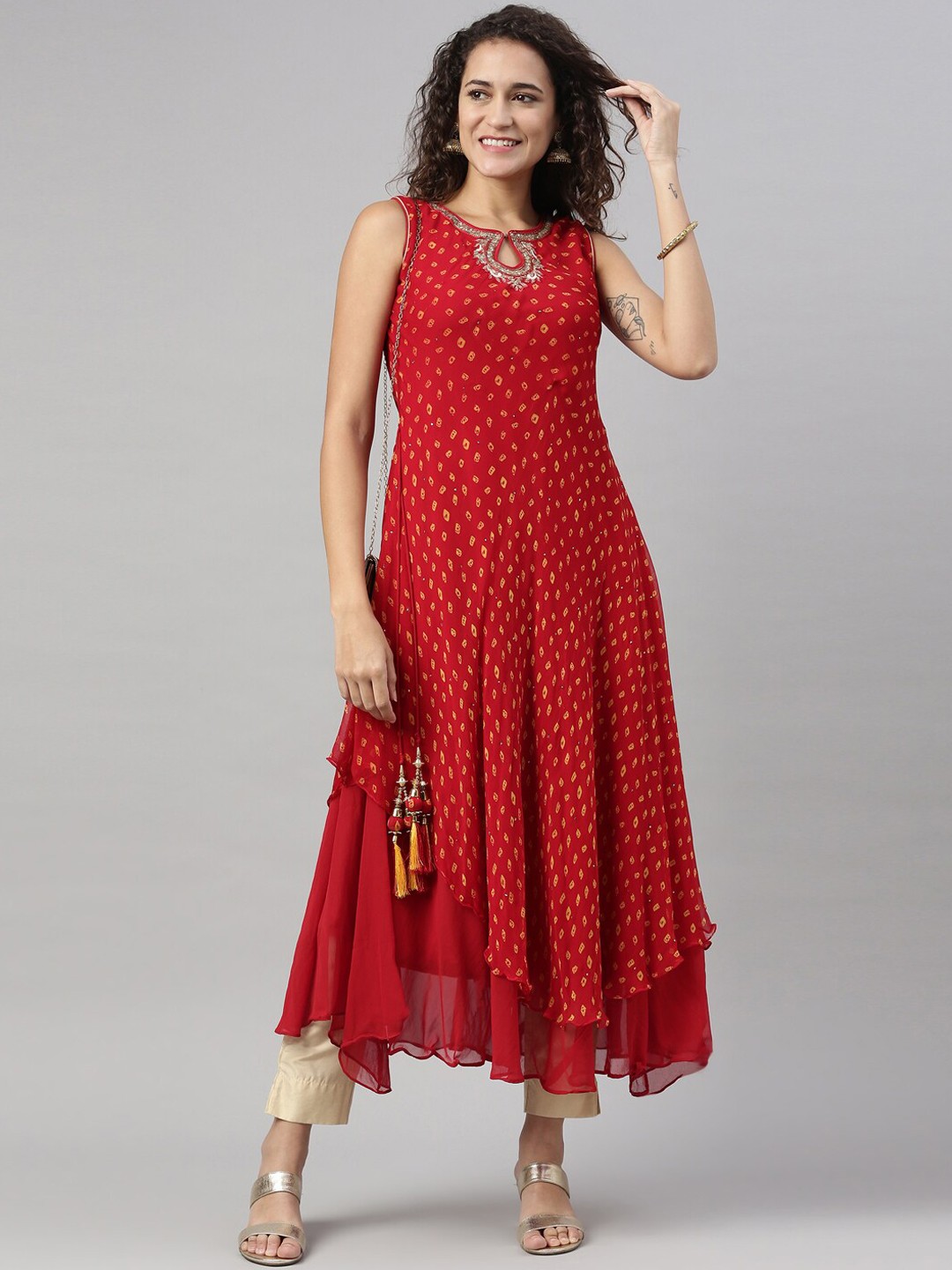 

Neerus Women Maroon Geometric Printed Keyhole Neck Thread Work Georgette Anarkali Kurta