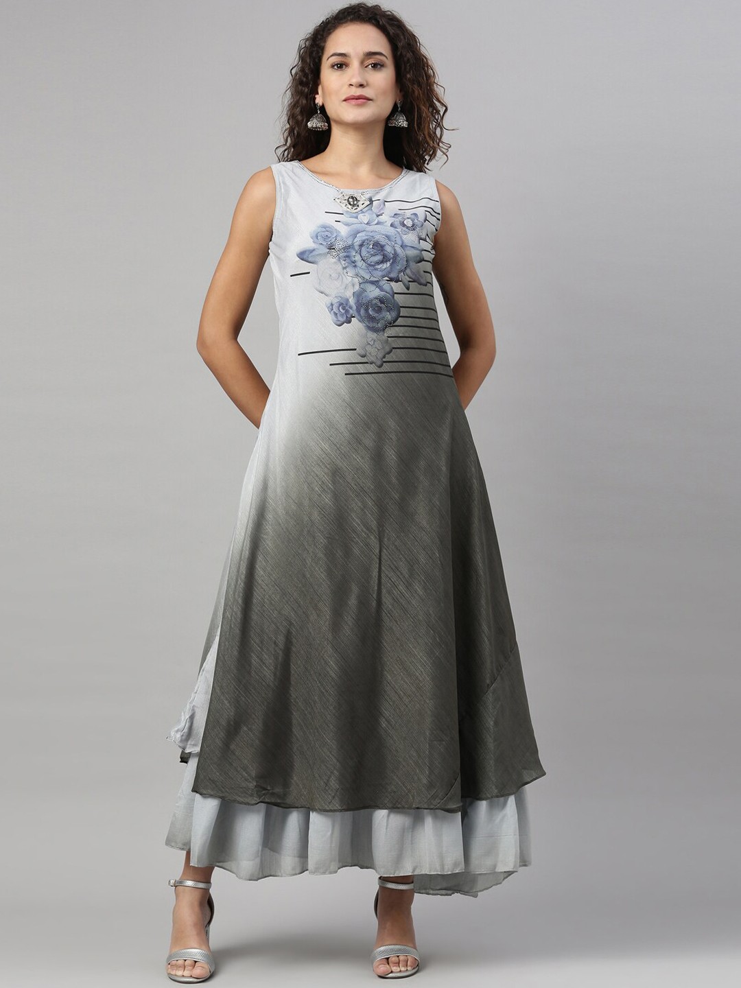 

Neerus Women Grey Floral Embroidered Thread Work Anarkali Kurta