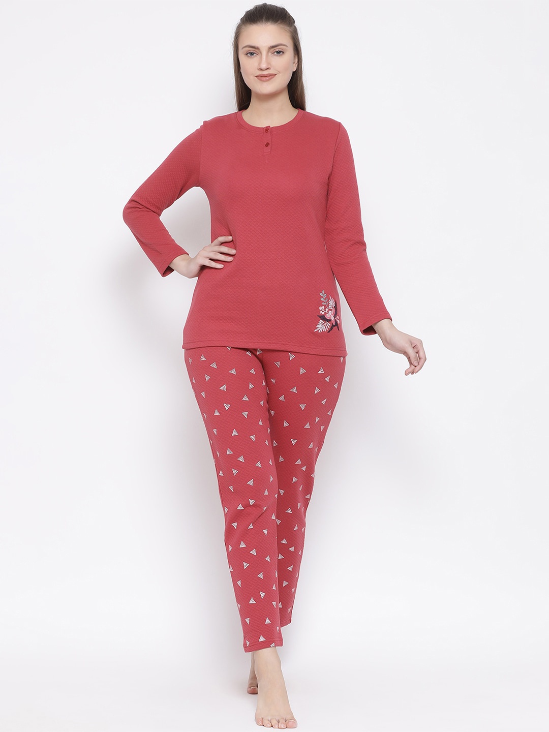 

Kanvin Women Red & White Printed Quilted Winter wear Night suit, Mauve
