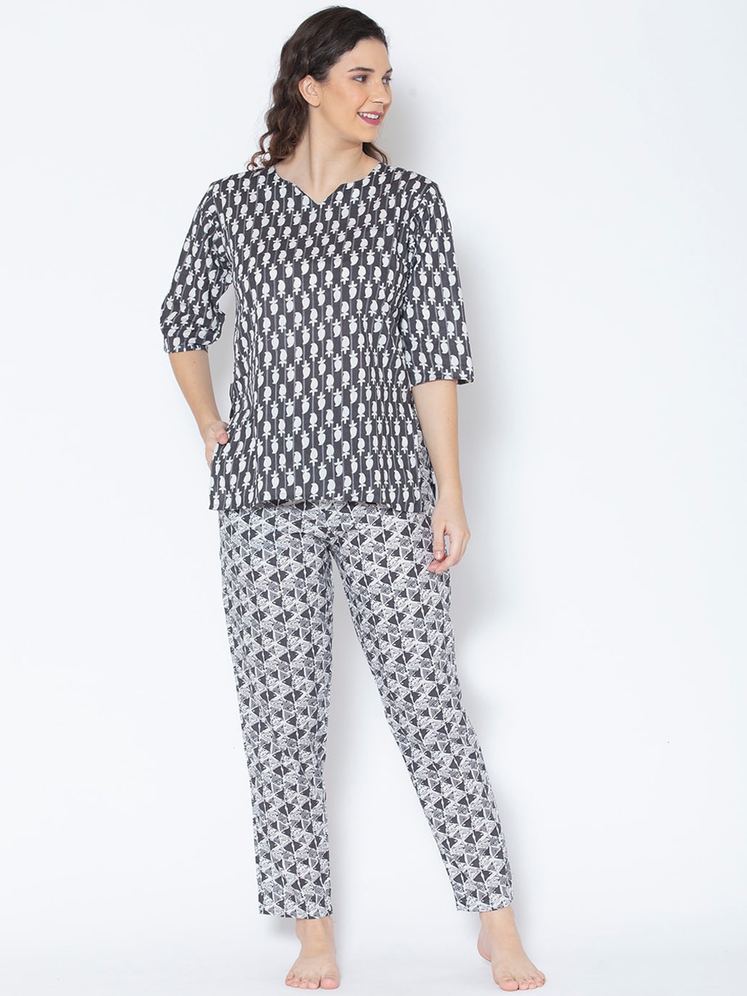 

ETC Women Black & White Printed Night suit