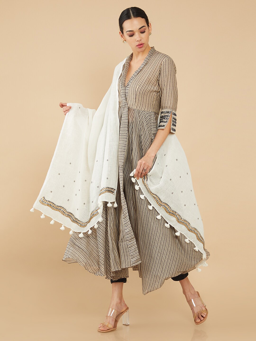 

Soch Women White & Silver-Toned Linen Stole