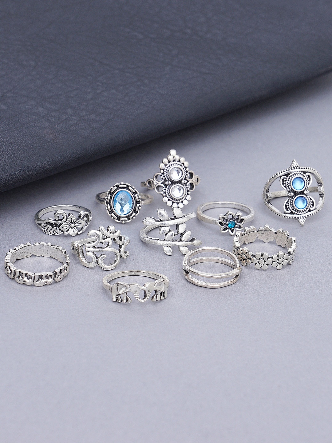 

KARATCART Women Set of 7 Oxidised Silver Midi Ring