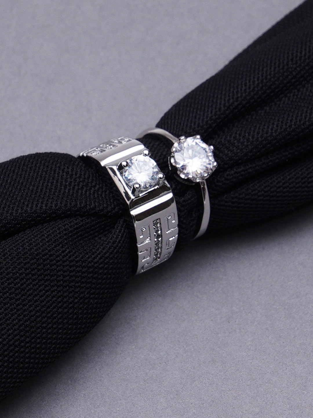 

KARATCART Unisex Silver Elegant Couple Adjustable Ring