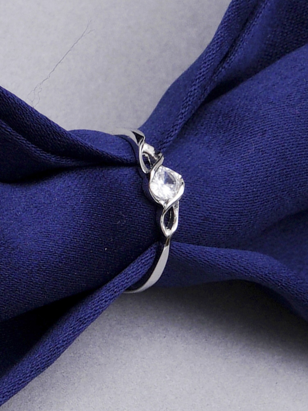 

KARATCART Silver-Plated White AD-Studded Finger Ring