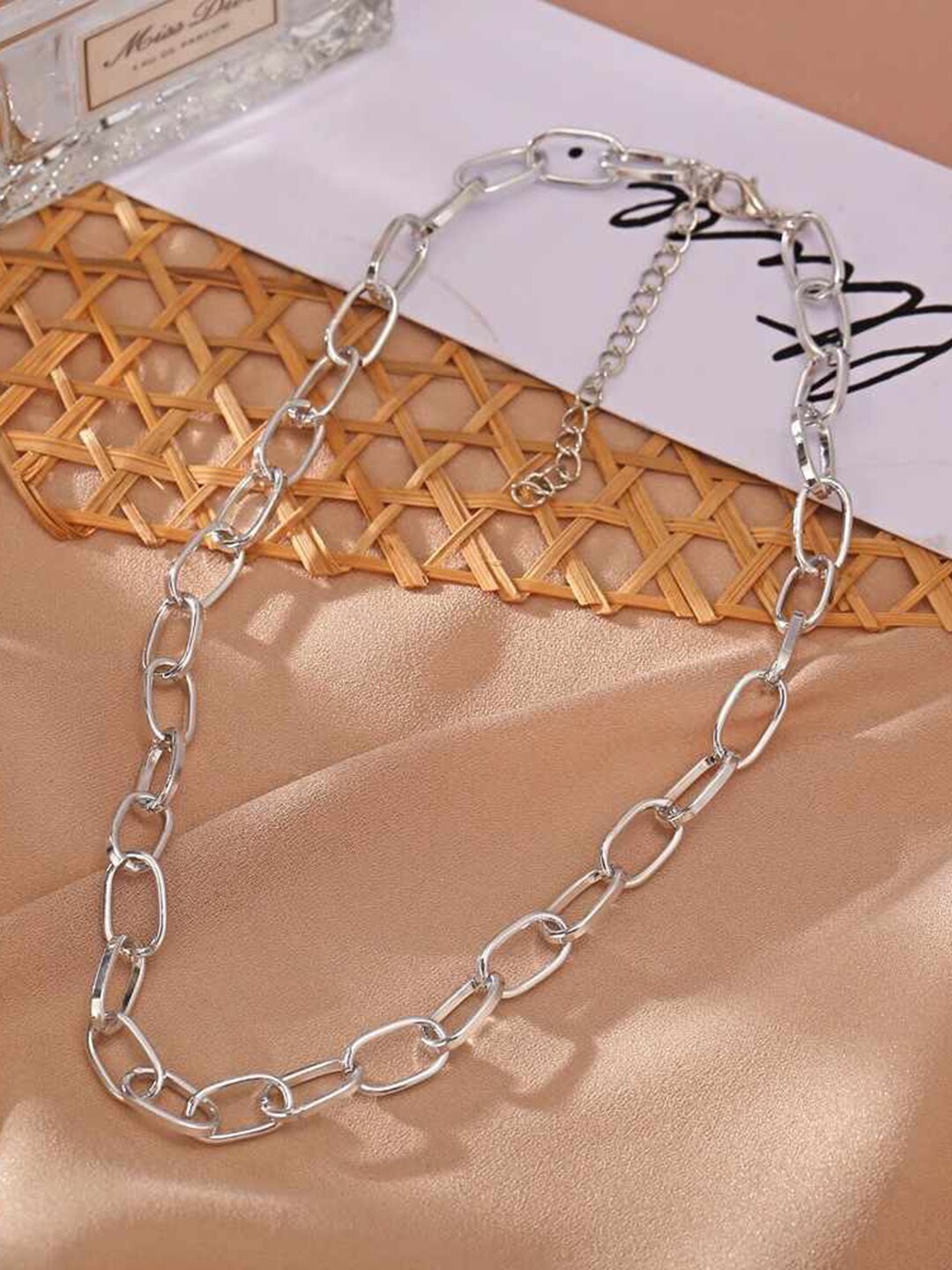 

Vembley Silver-Plated Chain-link Chunky Necklace