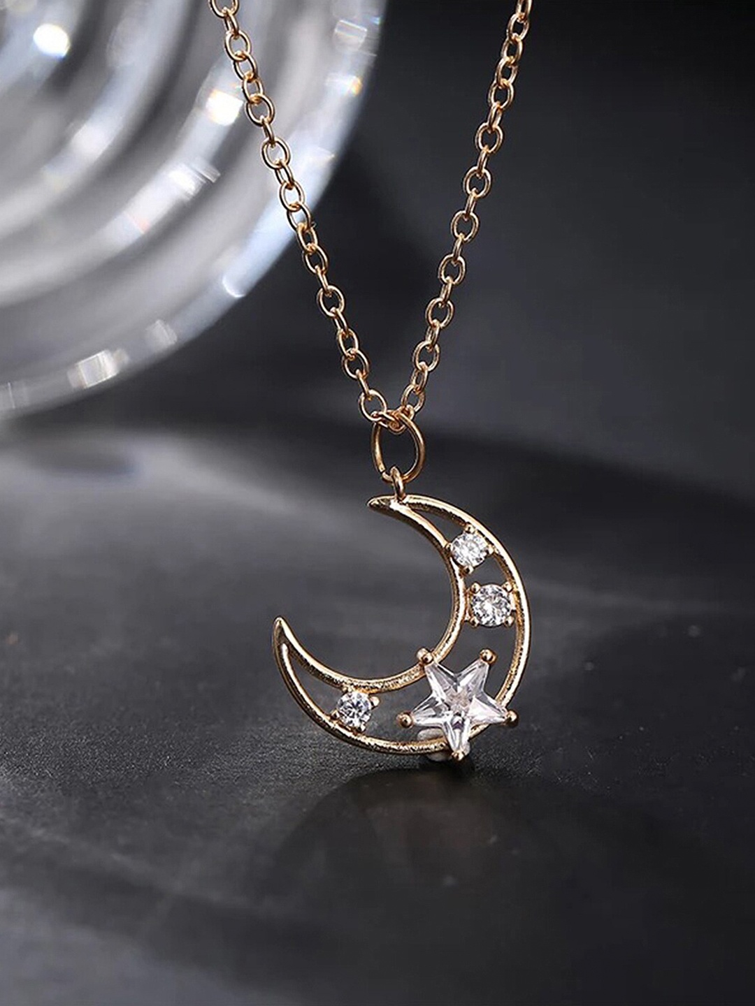 

Vembley Gold-Plated & White Necklace