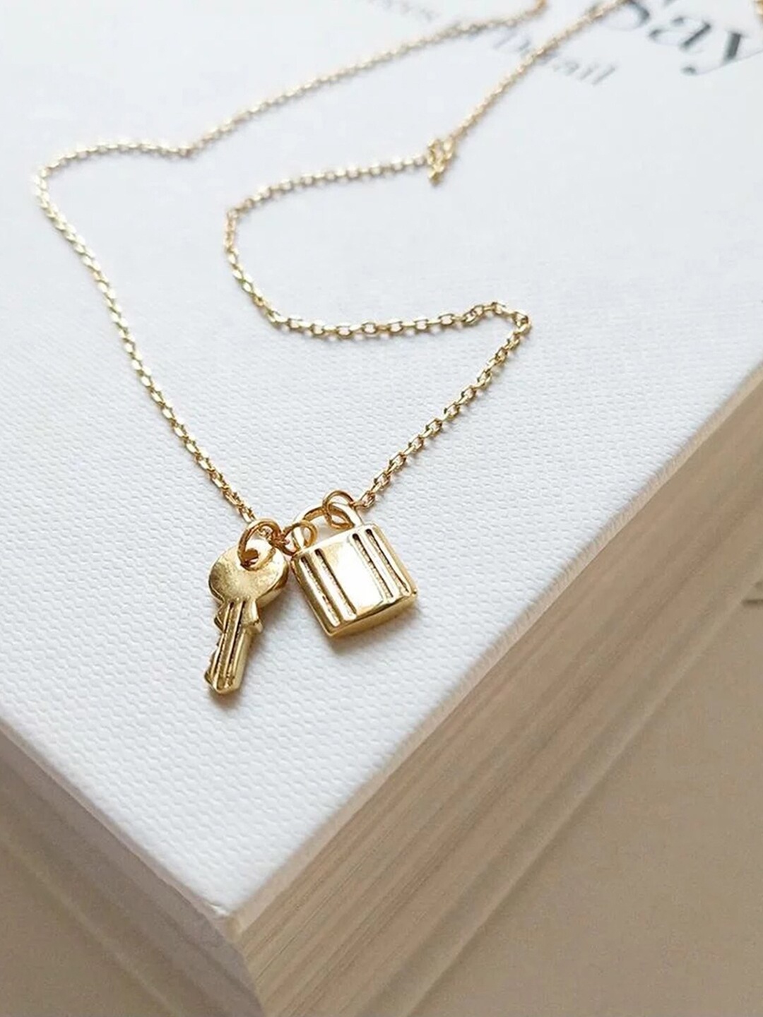 

Vembley Gold-Plated Enamelled Lock & Key Pendant Necklace