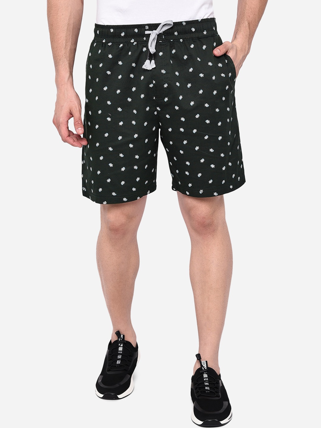 

JADE BLUE Men Green Floral Printed Pure Cotton Shorts