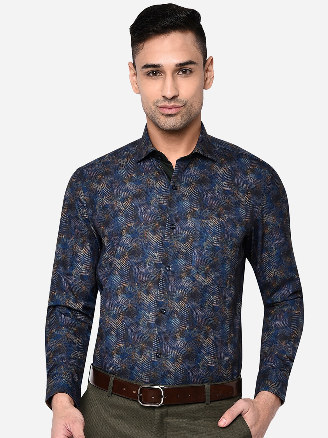 

Greenfibre Men Blue Slim Fit Floral Printed Formal Shirt