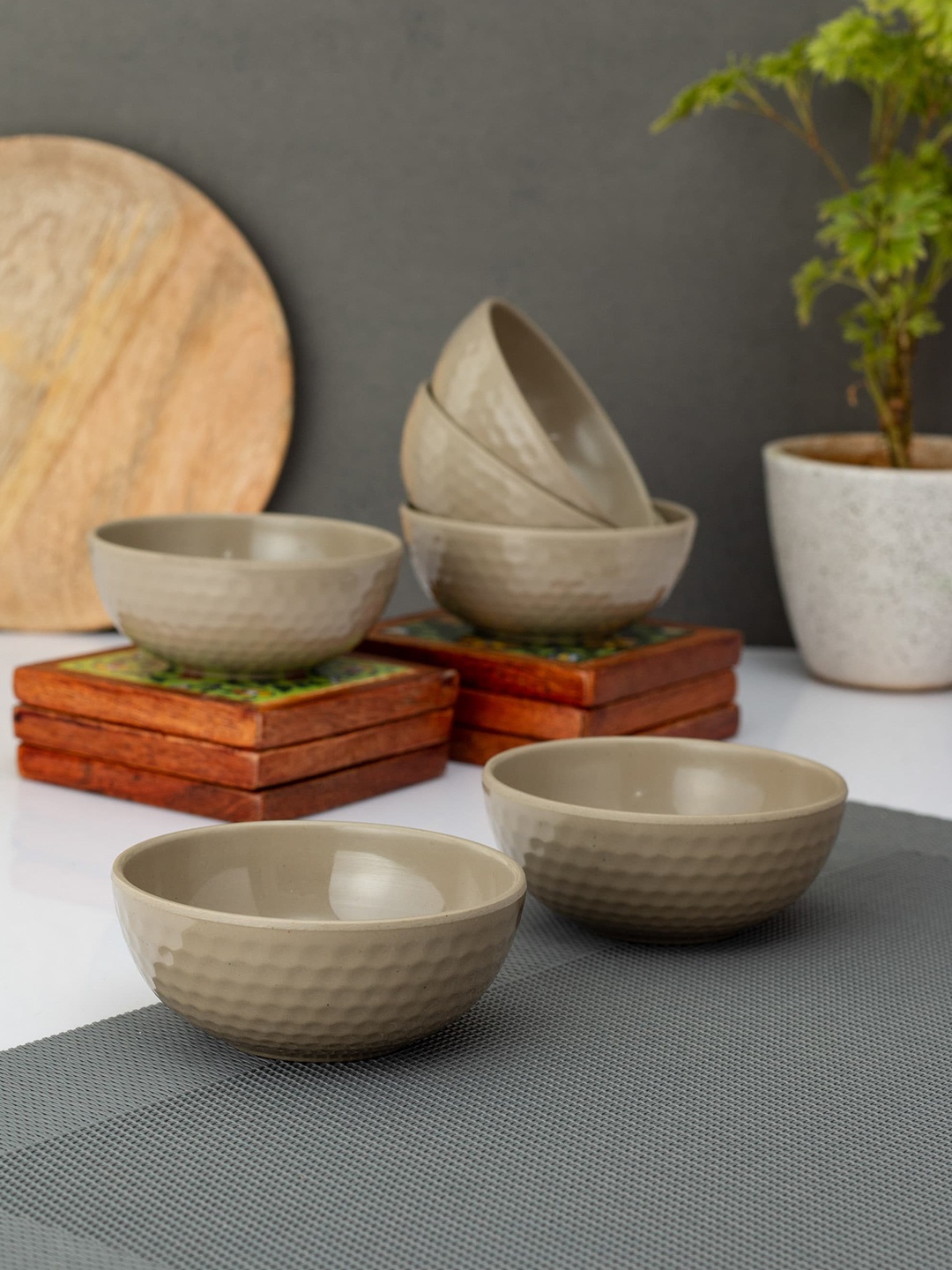 

LIVING ROOTS Set of 6 Tan Urea Free Melamine Glossy Bowls