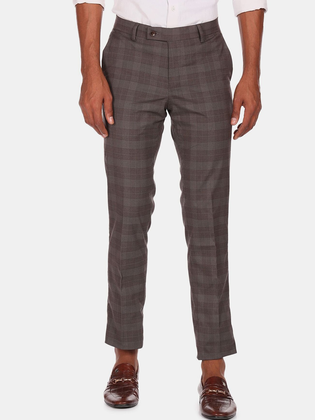 

Arrow Men Brown Checked Trousers