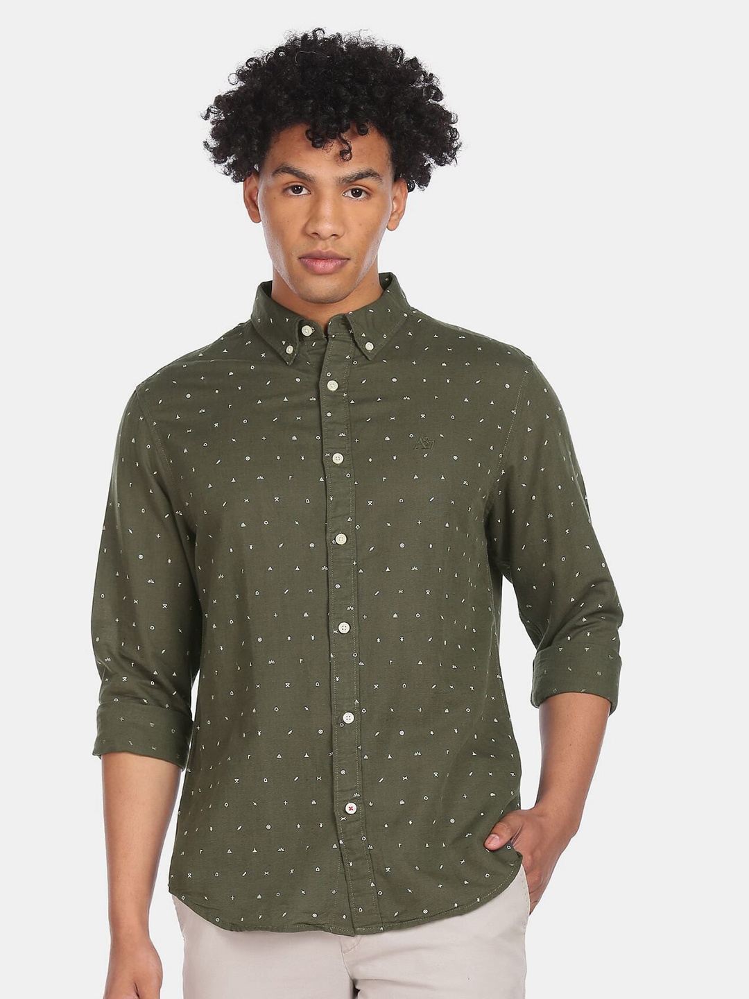 

Aeropostale Men Green Printed Casual Shirt