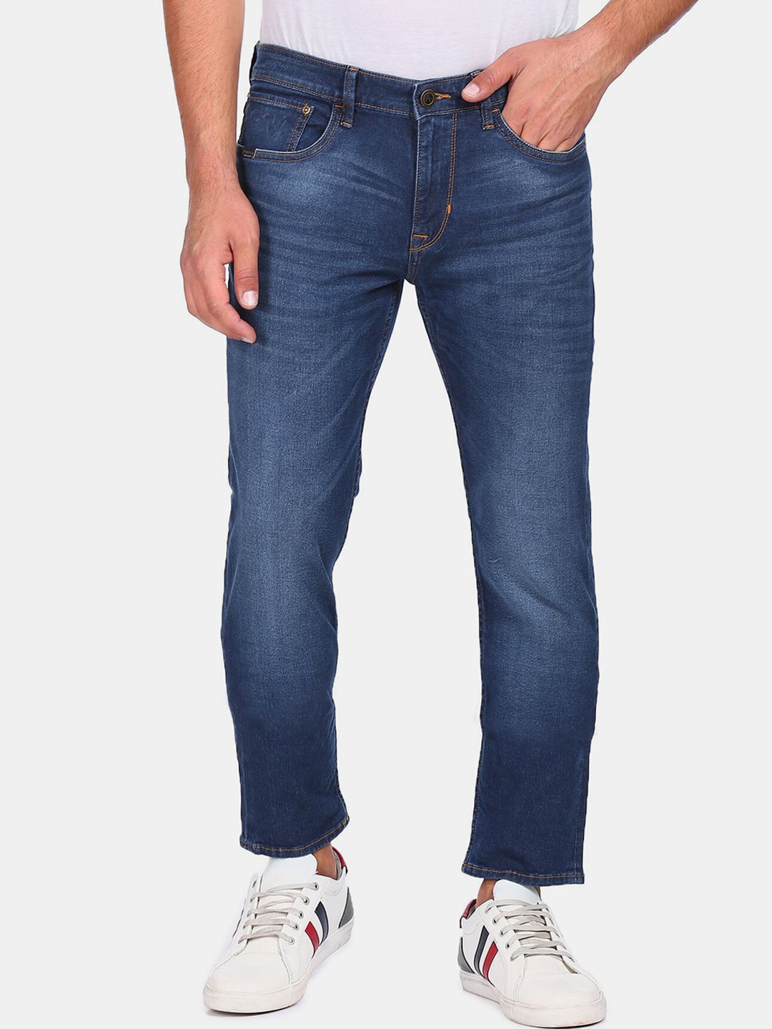 

Arrow Sport Men Blue Slim Fit Light Fade Jeans