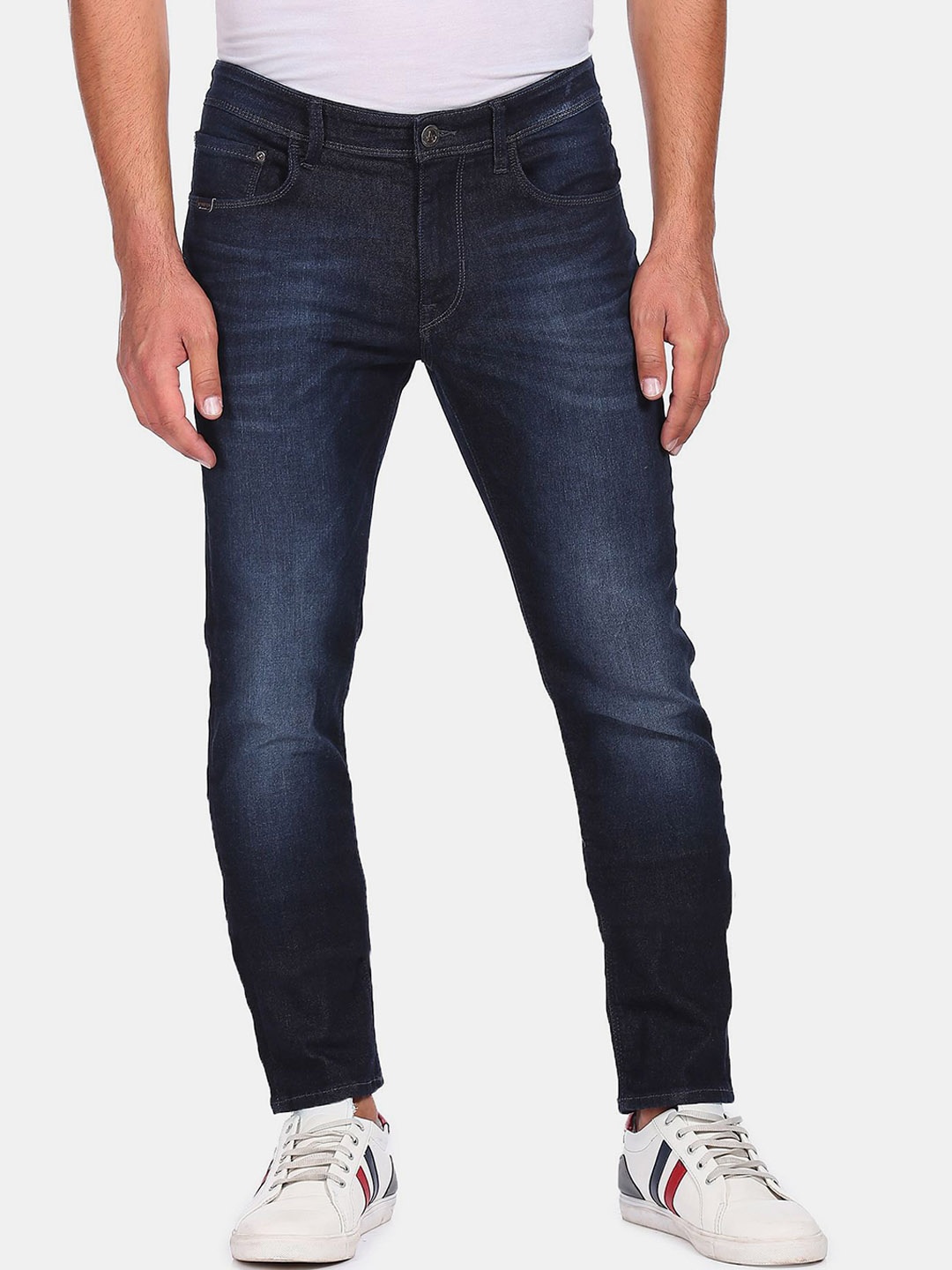 

Arrow Sport Men Blue Slim Fit Light Fade Jeans