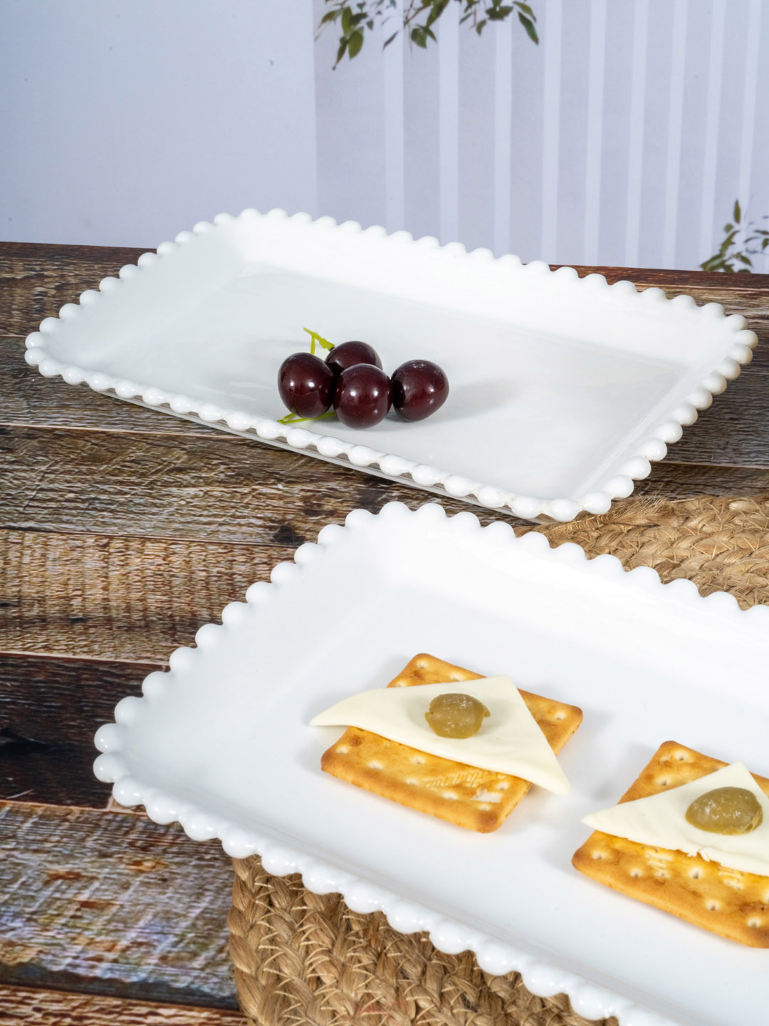 

White Gold Set Of 2 White Porcelain Serving Tray