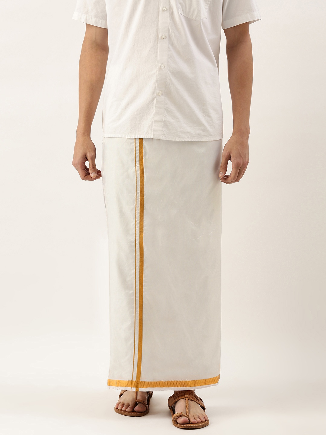 

THANGAMAGAN Men White Solid Dhoti