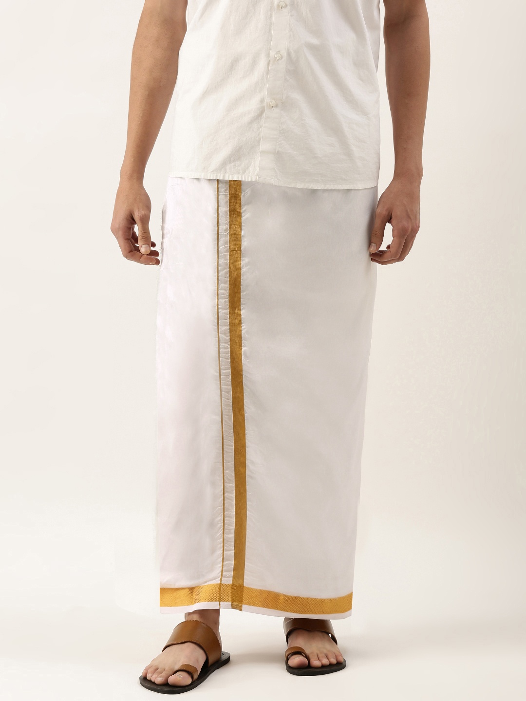 

THANGAMAGAN Men White & Golden Solid Handloom Dhoti with Zari Border