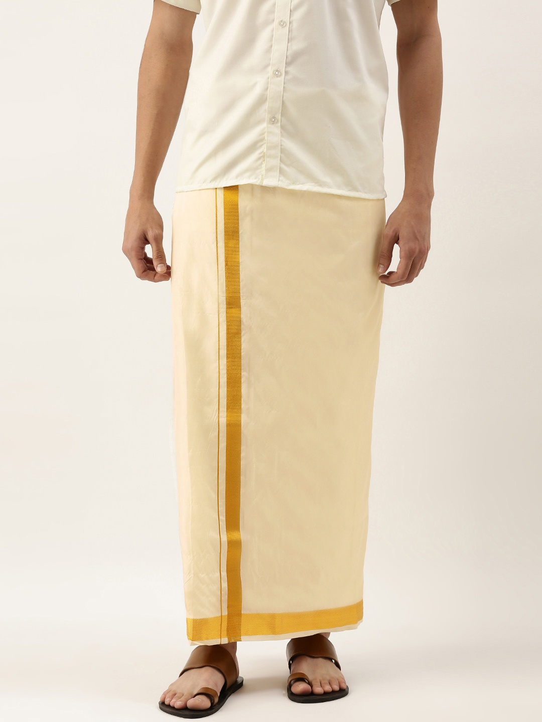 

THANGAMAGAN Men Cream-Coloured Solid Mundu