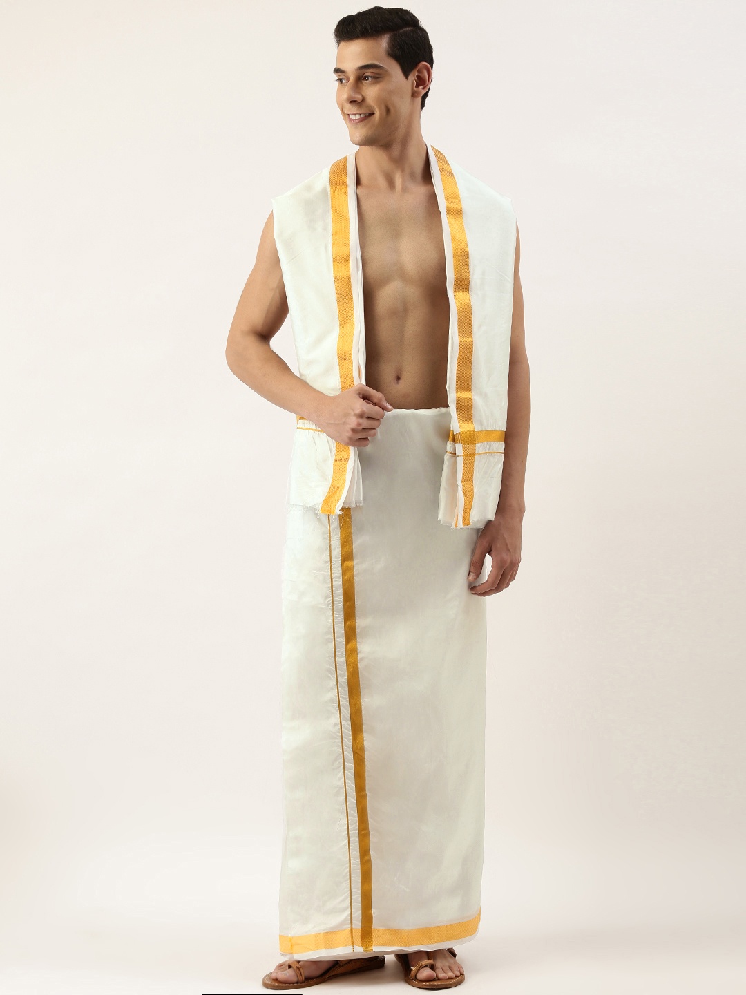 

THANGAMAGAN Men White Solid Mundu with Shawl
