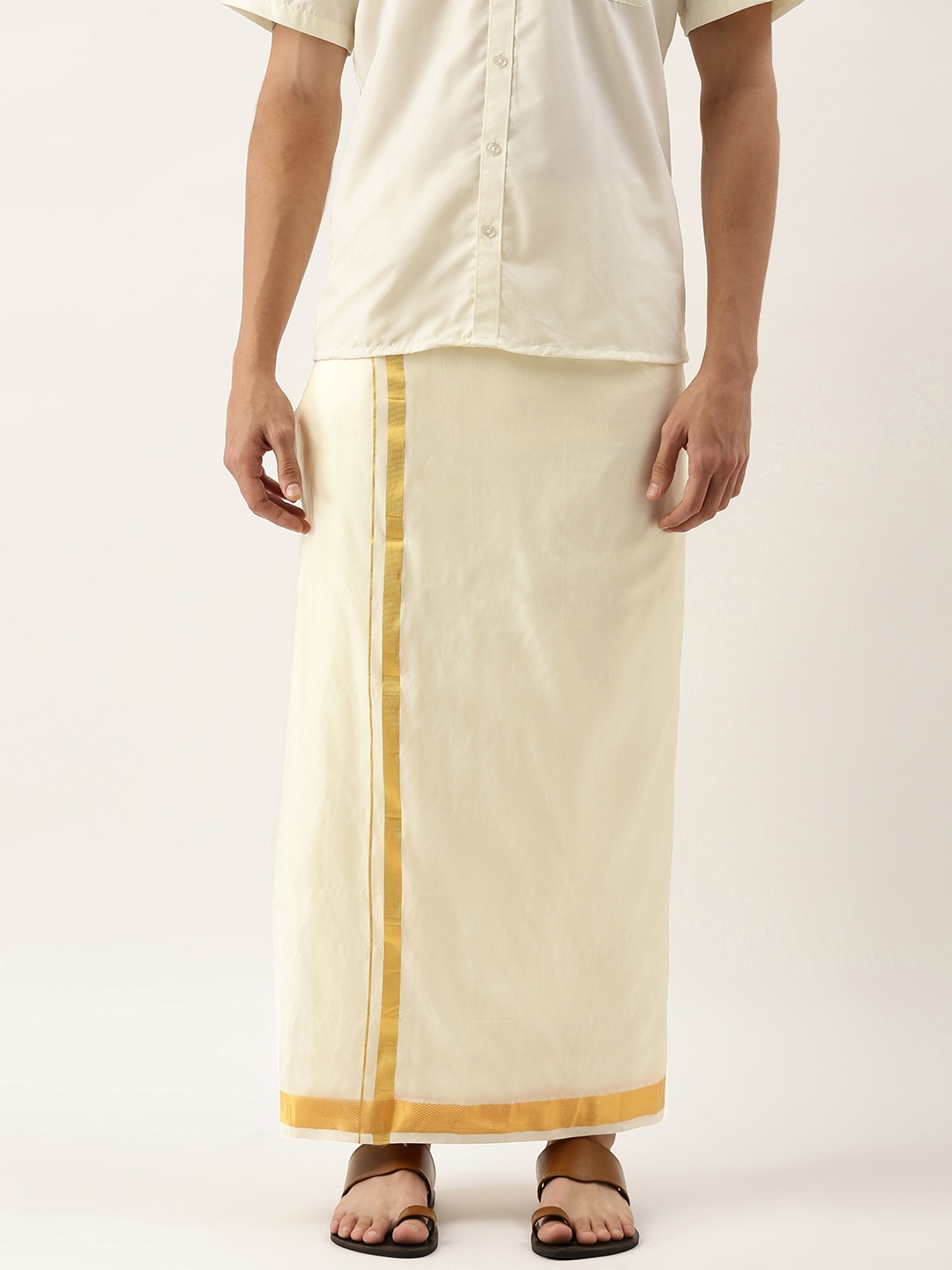 

THANGAMAGAN Men Cream-Coloured Zari Border Dhoti