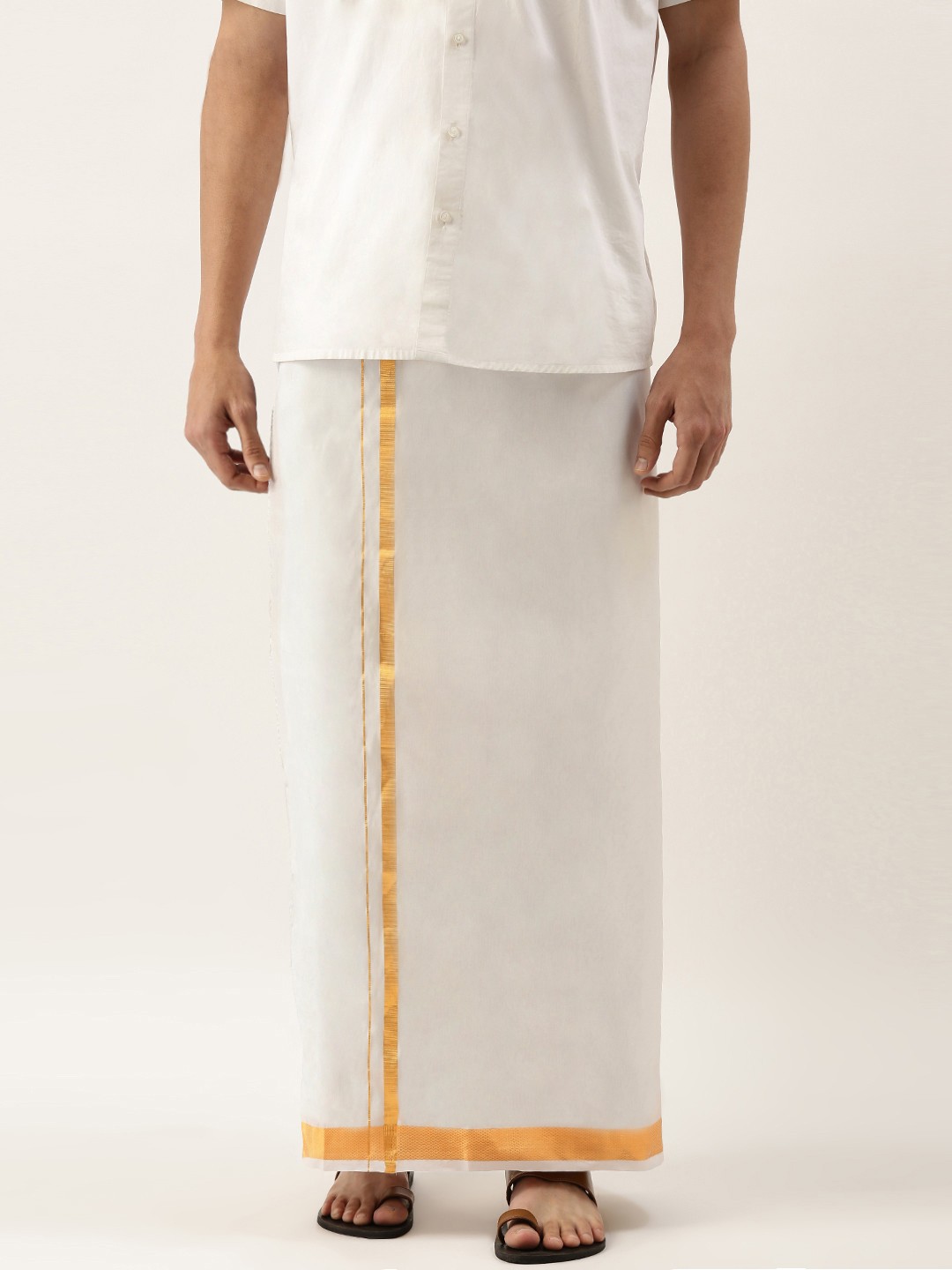 

THANGAMAGAN Men White & Golden Solid Handloom Dhoti with Zari Border