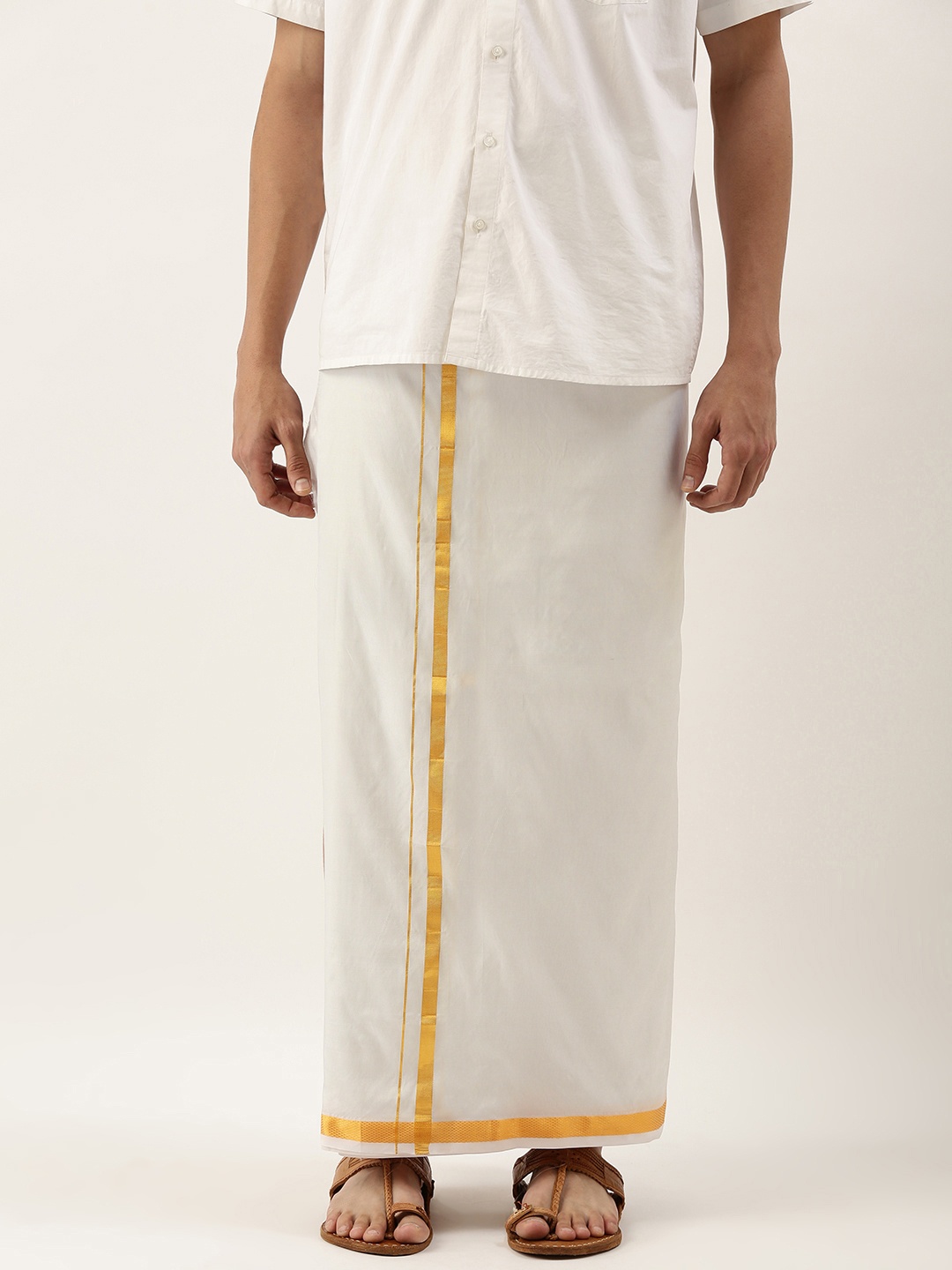 

THANGAMAGAN Men White Solid Dhoti