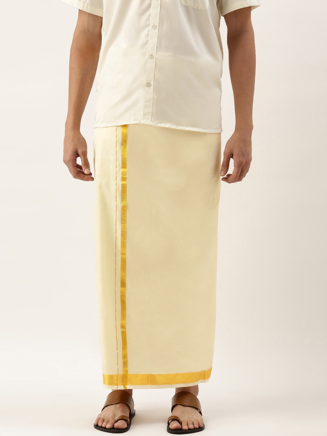 

THANGAMAGAN Men Cream-Coloured Solid Mundu