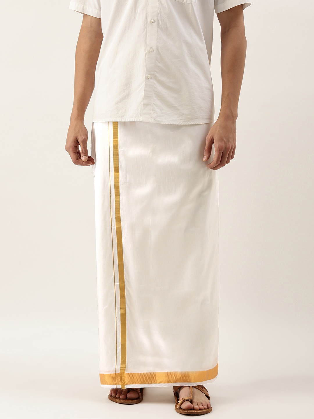 

THANGAMAGAN Men Off-White Zari Border Dhoti