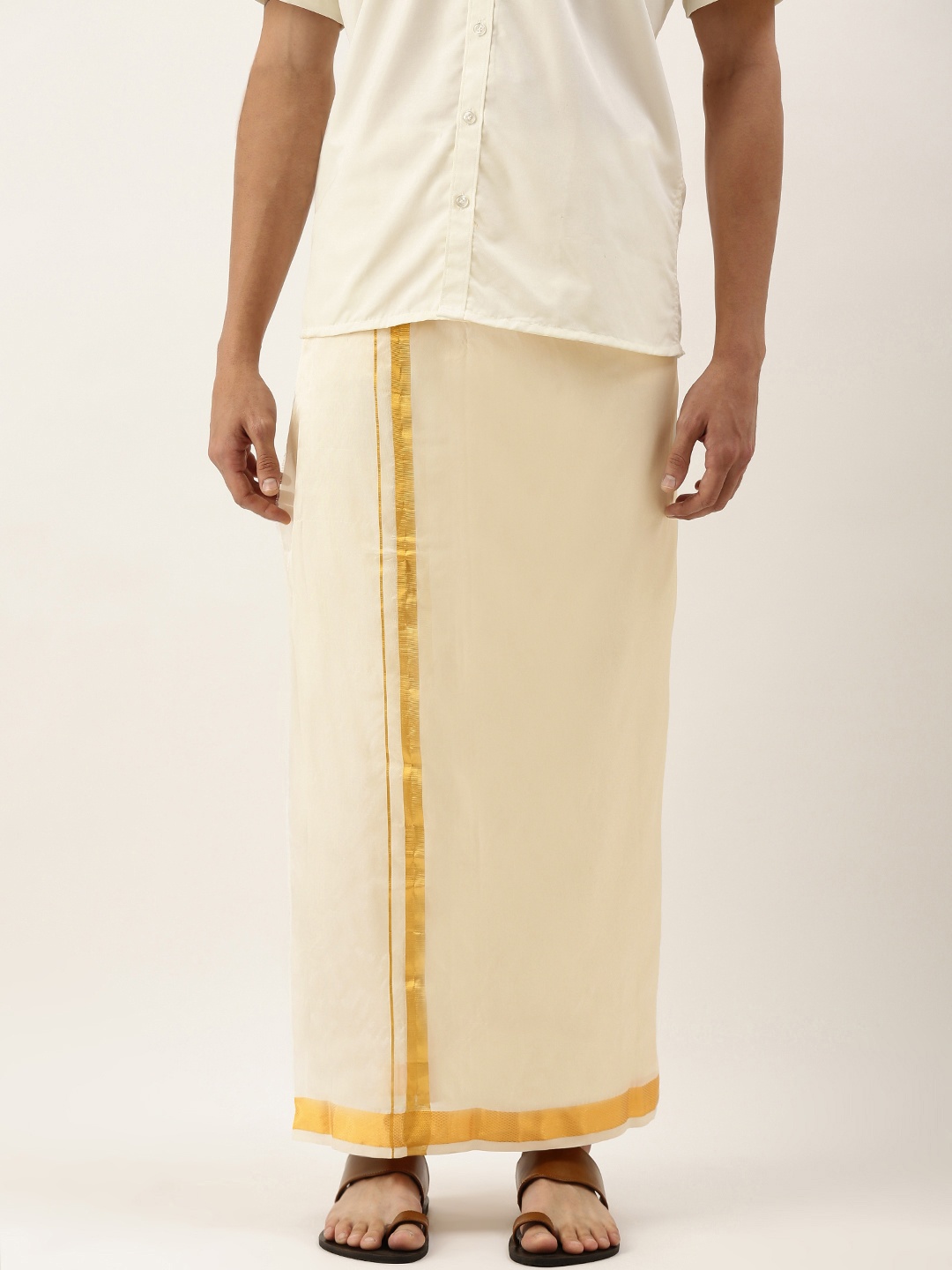 

THANGAMAGAN Men Cream-Coloured Solid Mundu