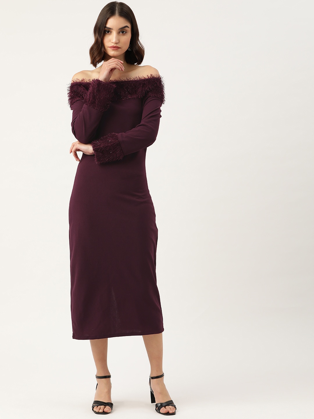 

KHUMAAR Shuchi Bhutani Burgundy Off-Shoulder Fringed Polyester Knitted Party Bardot Dress