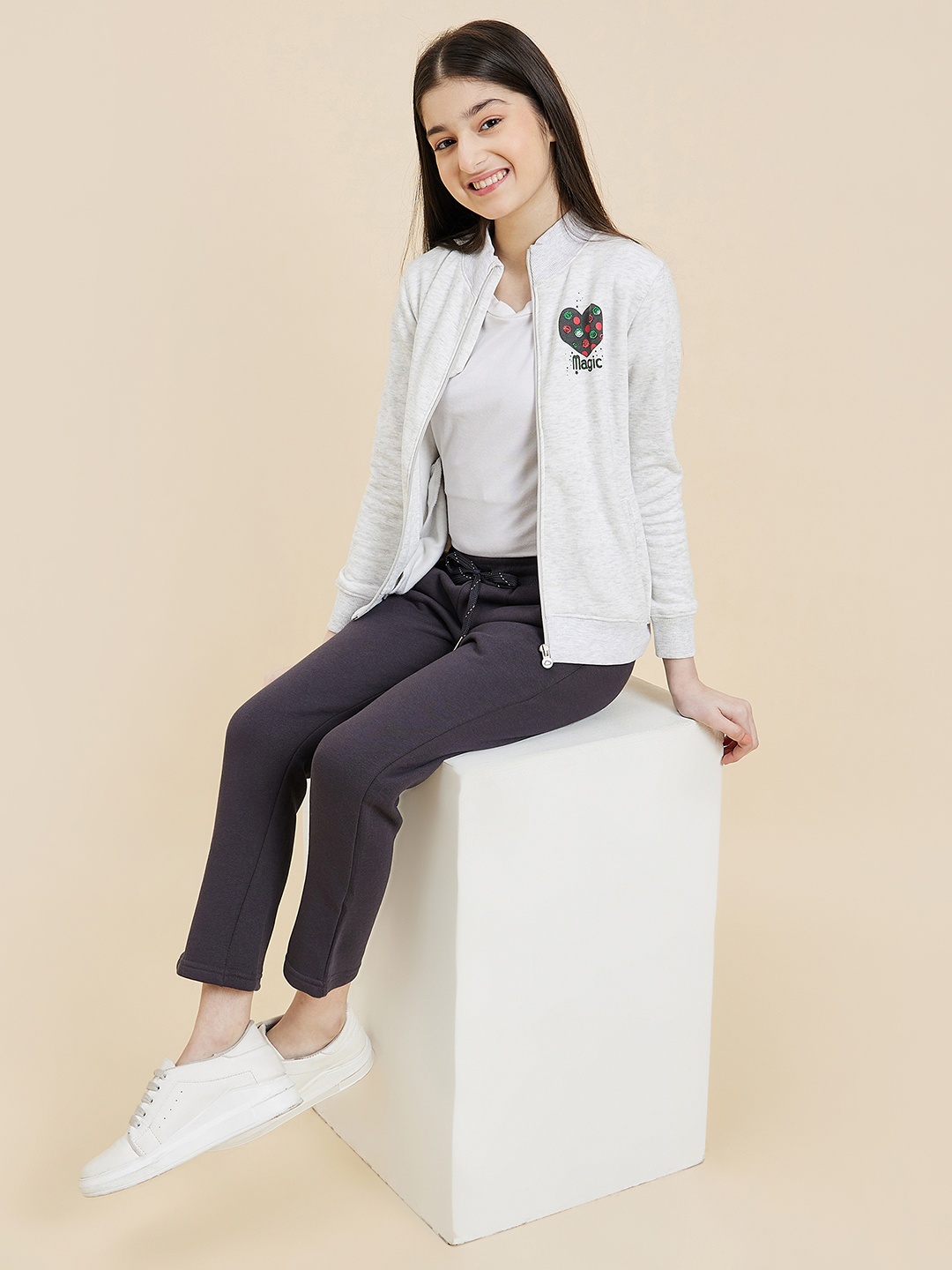 

Sweet Dreams Girls Grey Melange & Black Solid Tracksuit