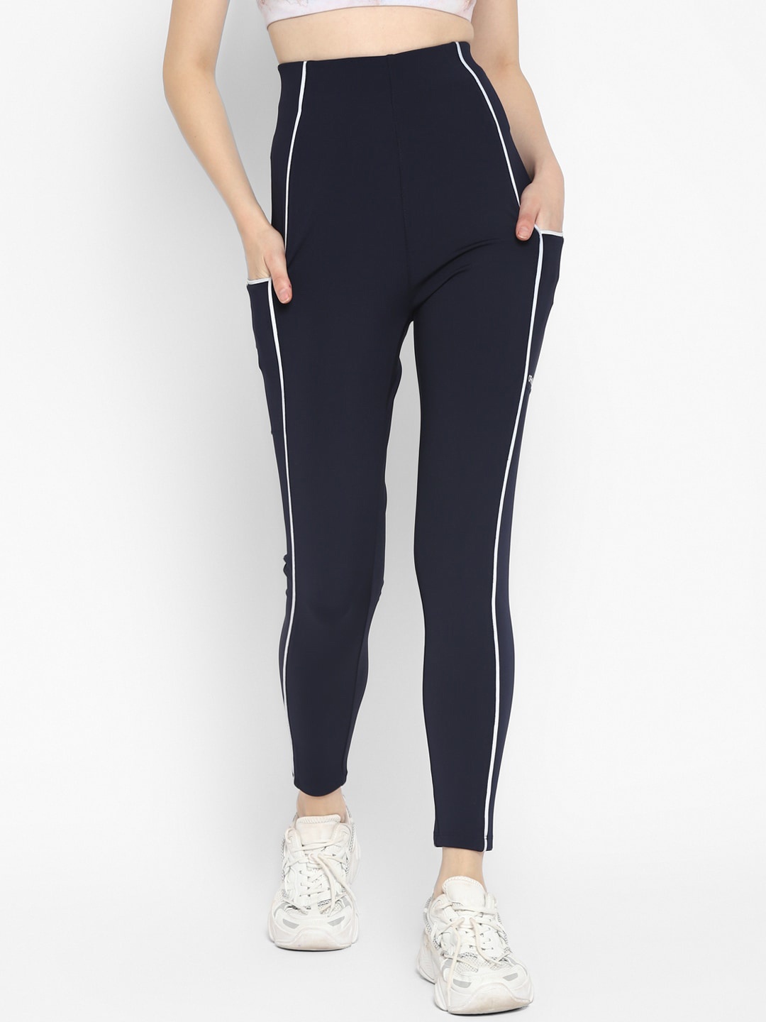 

OFF LIMITS Women Navy Blue Solid Tights