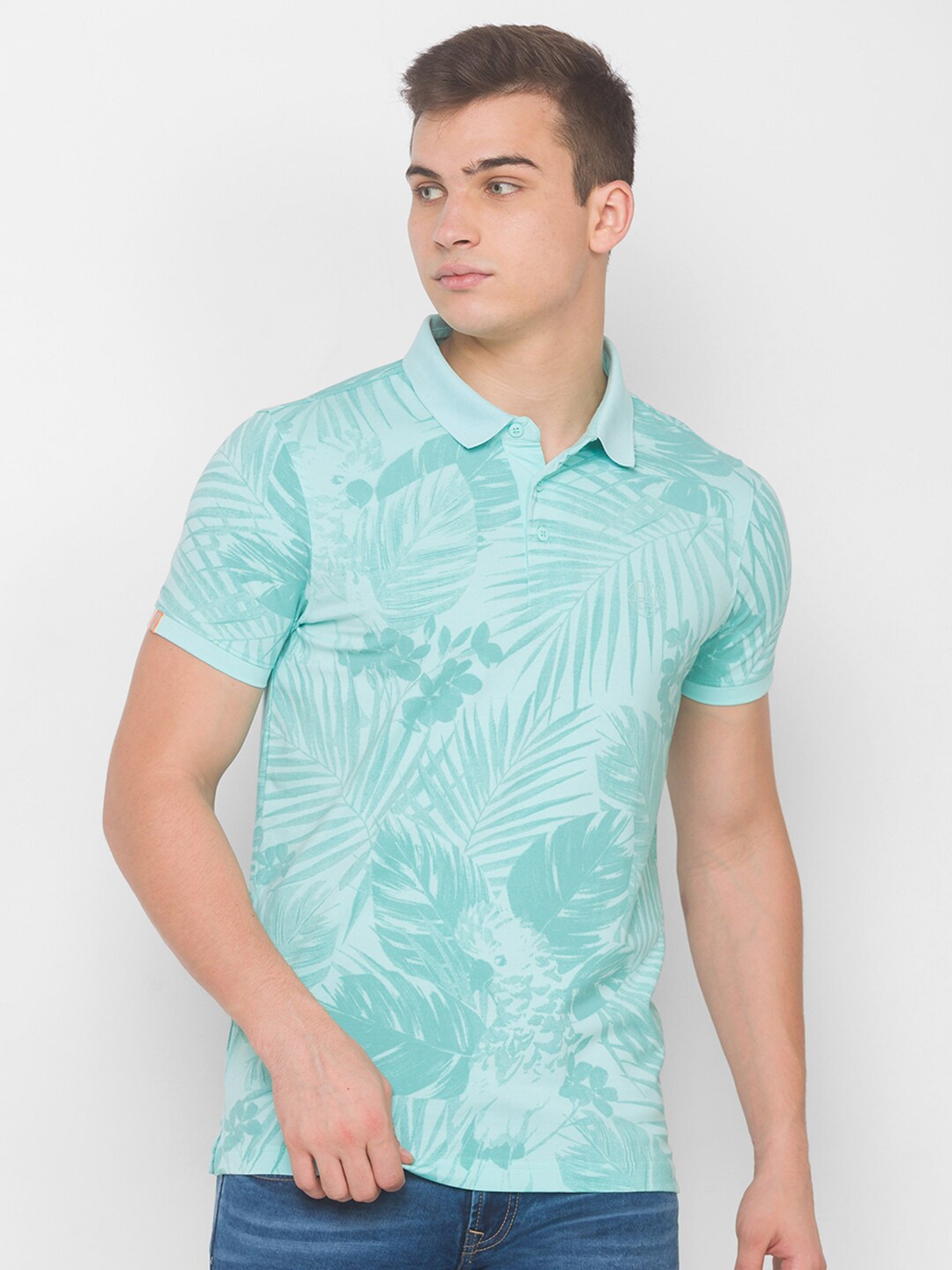 

SPYKAR Men Blue Floral Printed High Neck Tropical Slim Fit T-shirt