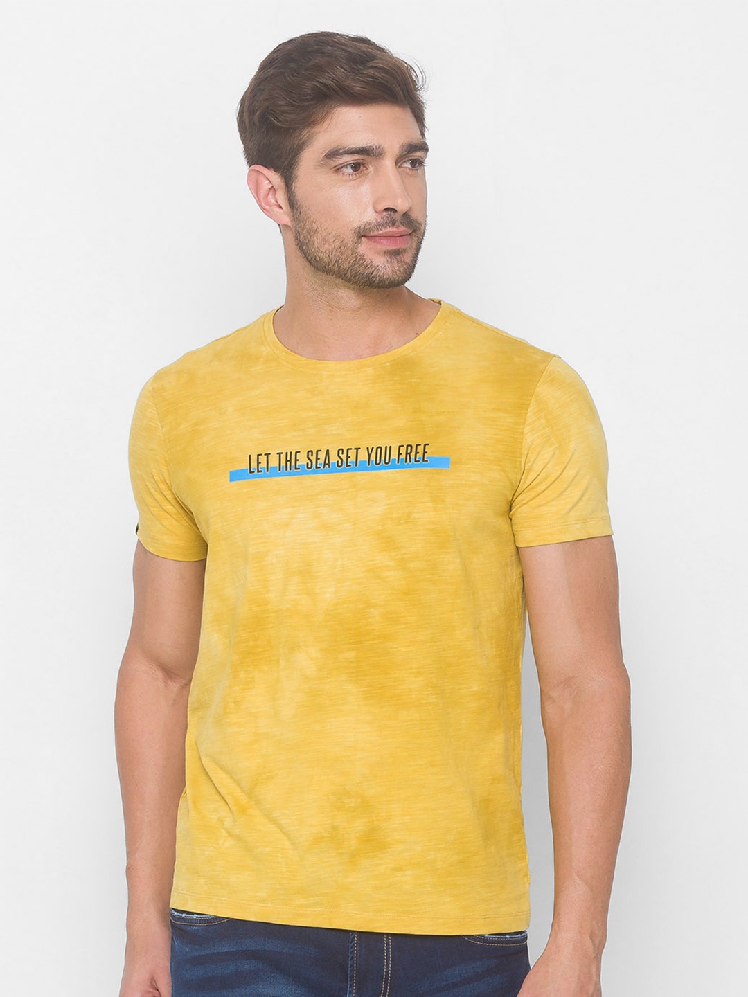 

SPYKAR Men Yellow & Black Typography Printed Slim Fit T-shirt