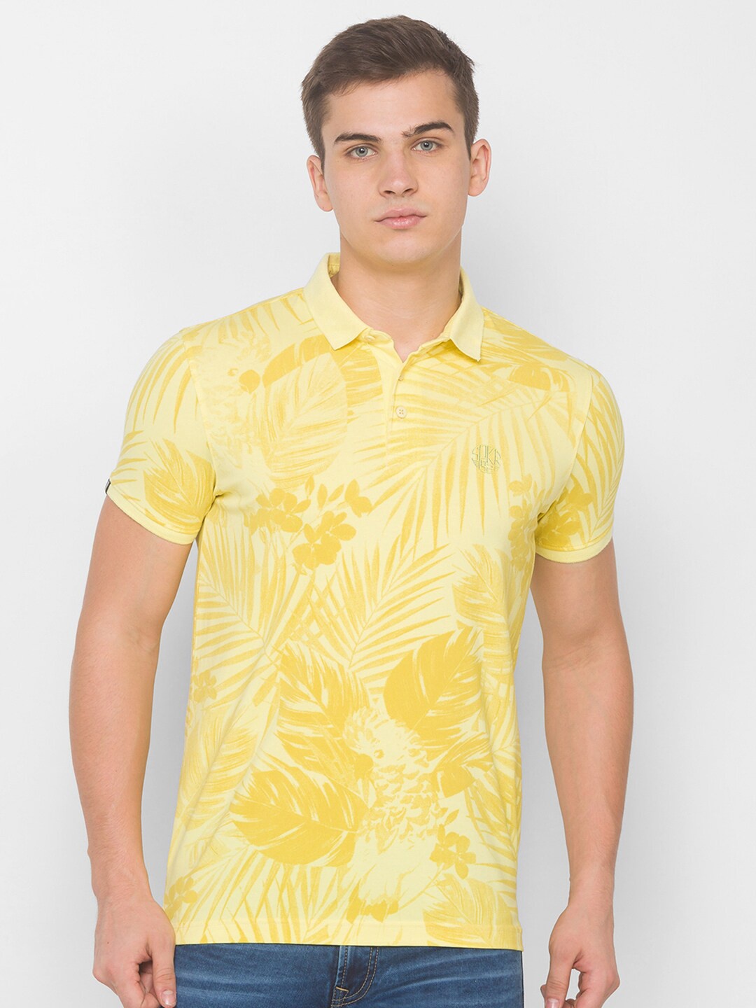

SPYKAR Men Yellow Floral Printed Slim Fit T-shirt