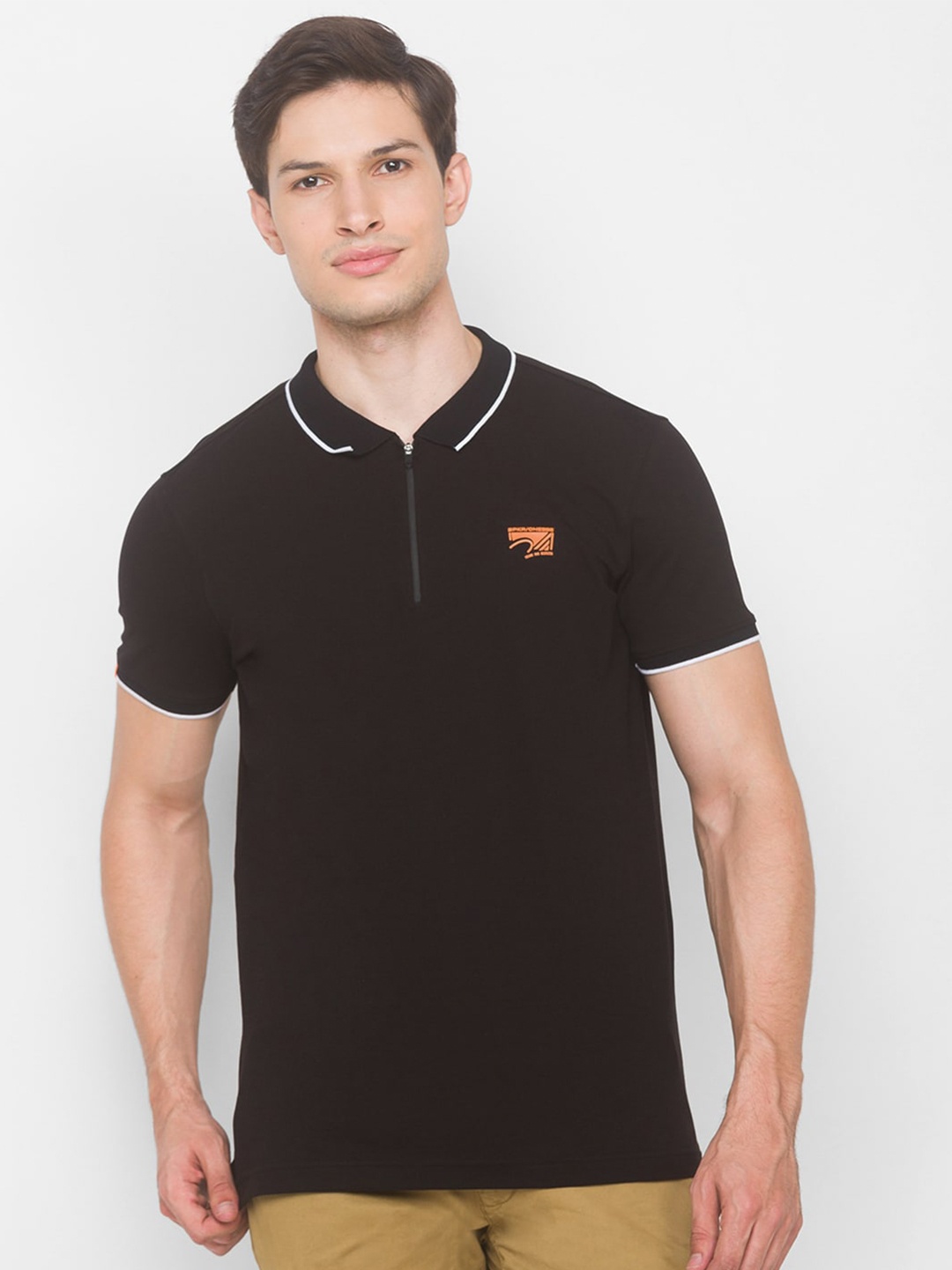 

SPYKAR Men Black V-Neck Applique Slim Fit T-shirt
