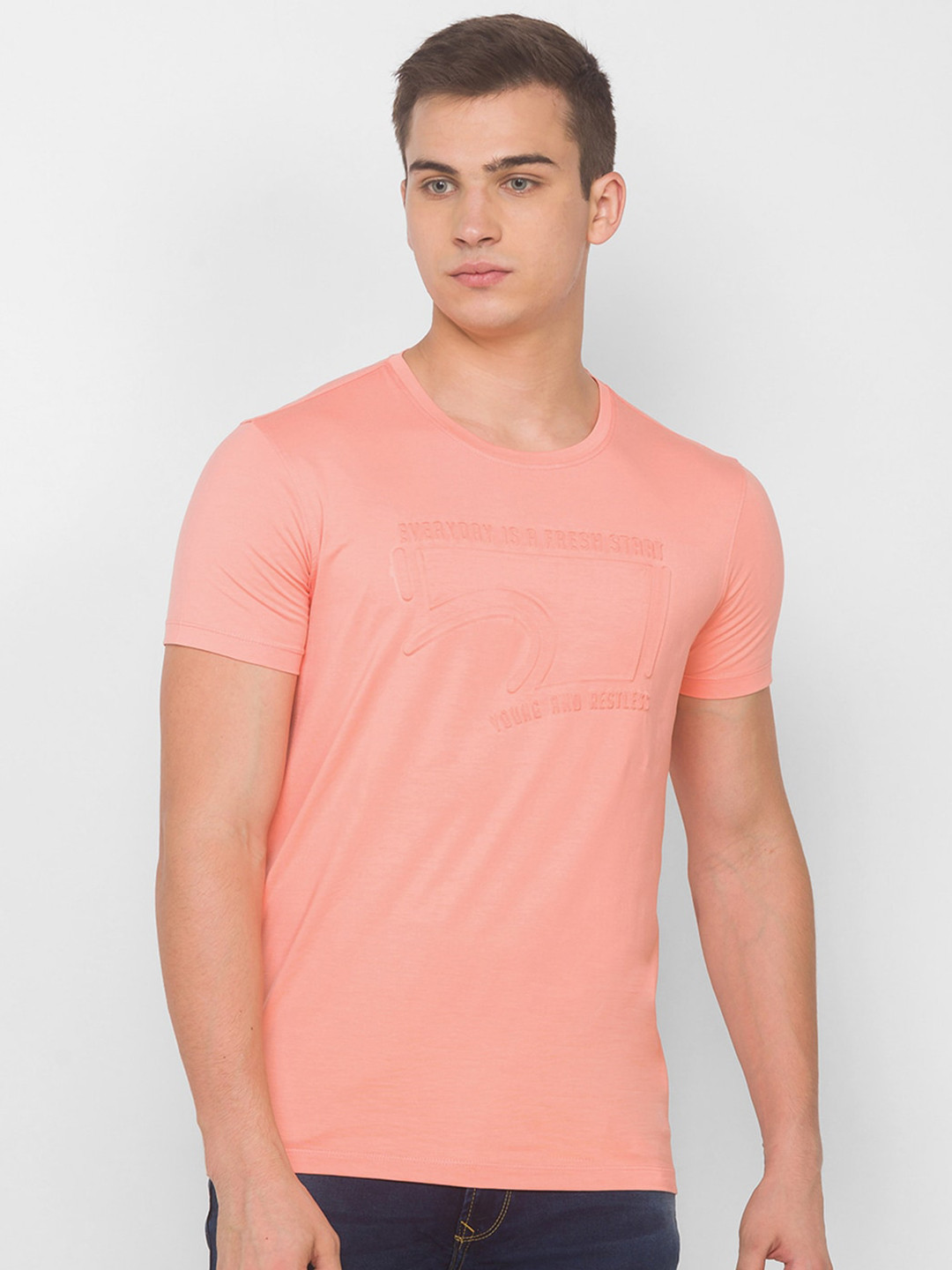 

SPYKAR Men Peach-Coloured Slim Fit T-shirt