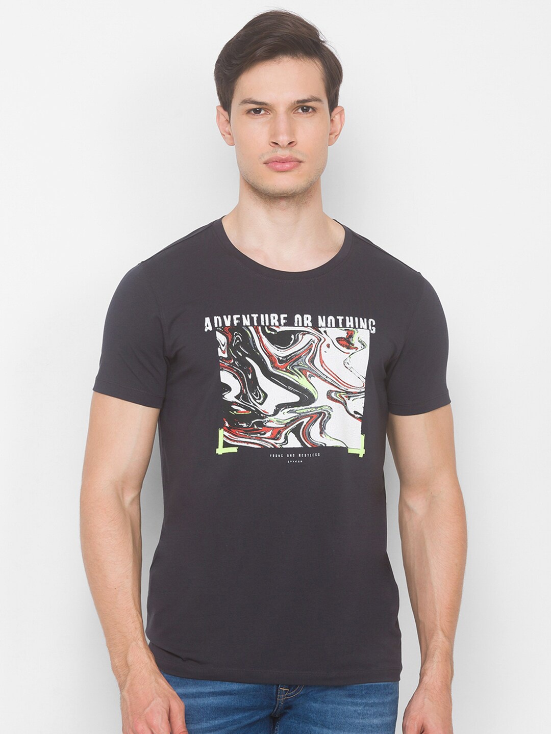 

SPYKAR Men Grey & White Printed Slim Fit Round Neck T-shirt