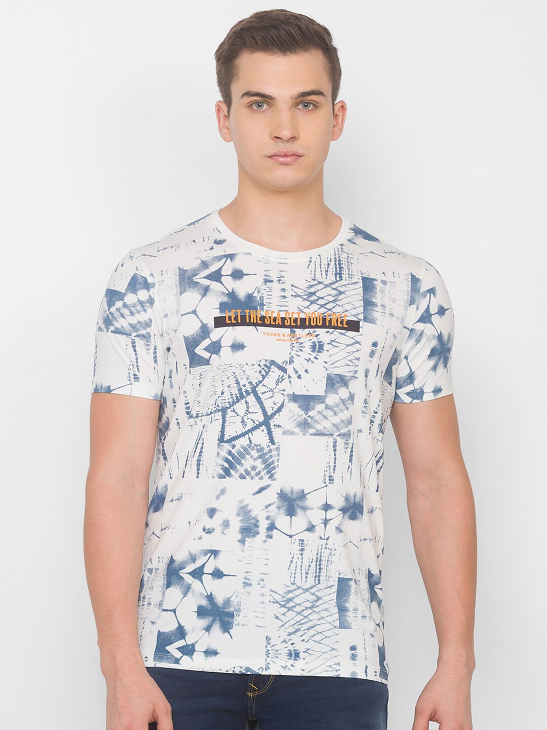 

SPYKAR Men Beige & Blue Printed Slim Fit Pure Cotton T-shirt