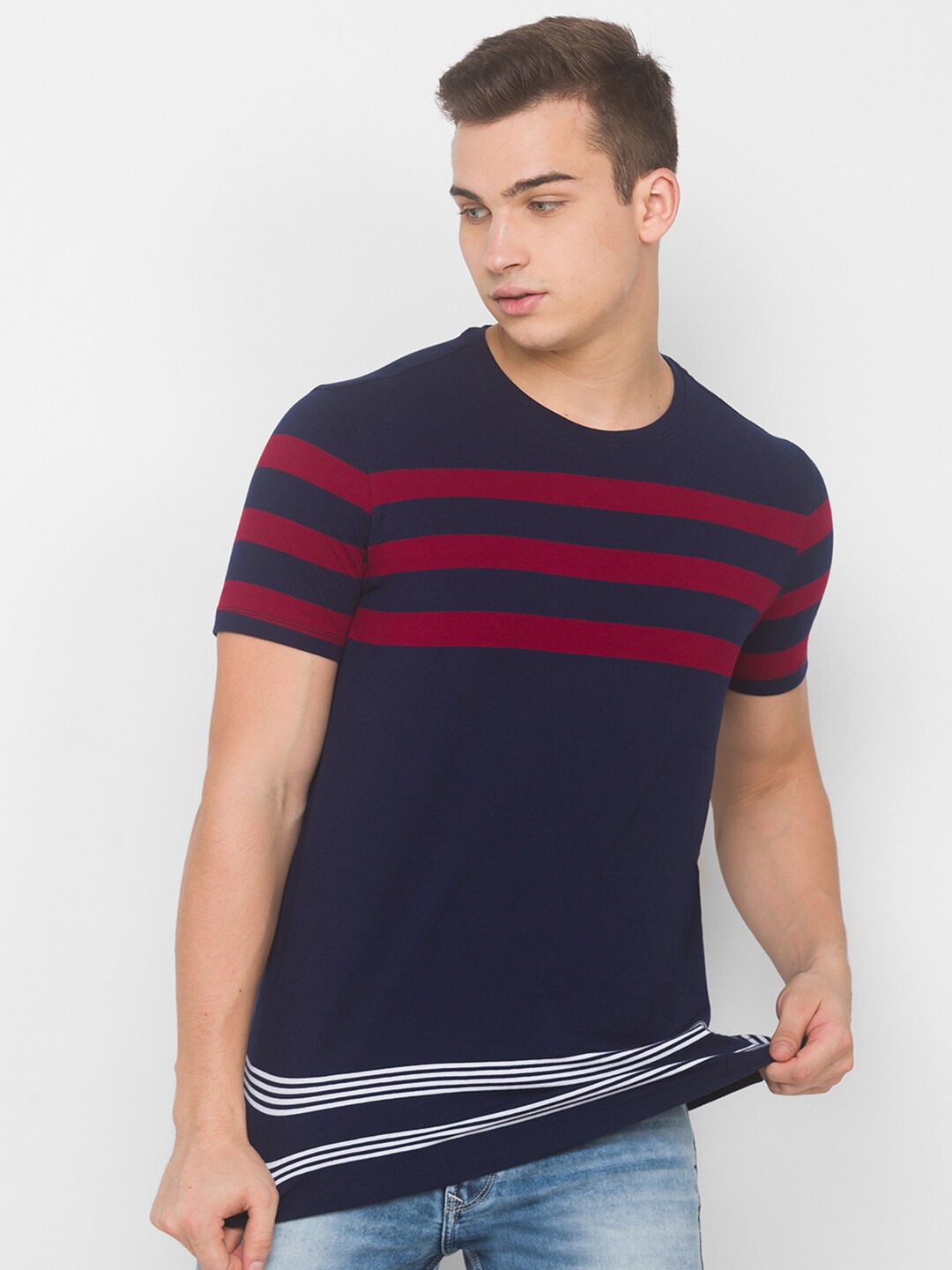 

SPYKAR Men Blue & Red Striped Slim Fit T-shirt