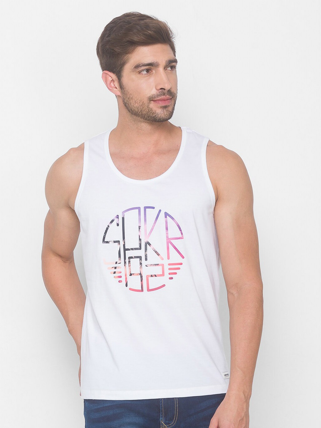 

SPYKAR Men White & Pink Typography Printed Slim Fit Pure Cotton T-shirt