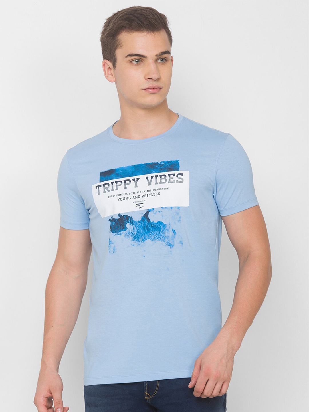 SPYKAR Men Blue & White Typography Printed Slim Fit T-shirt