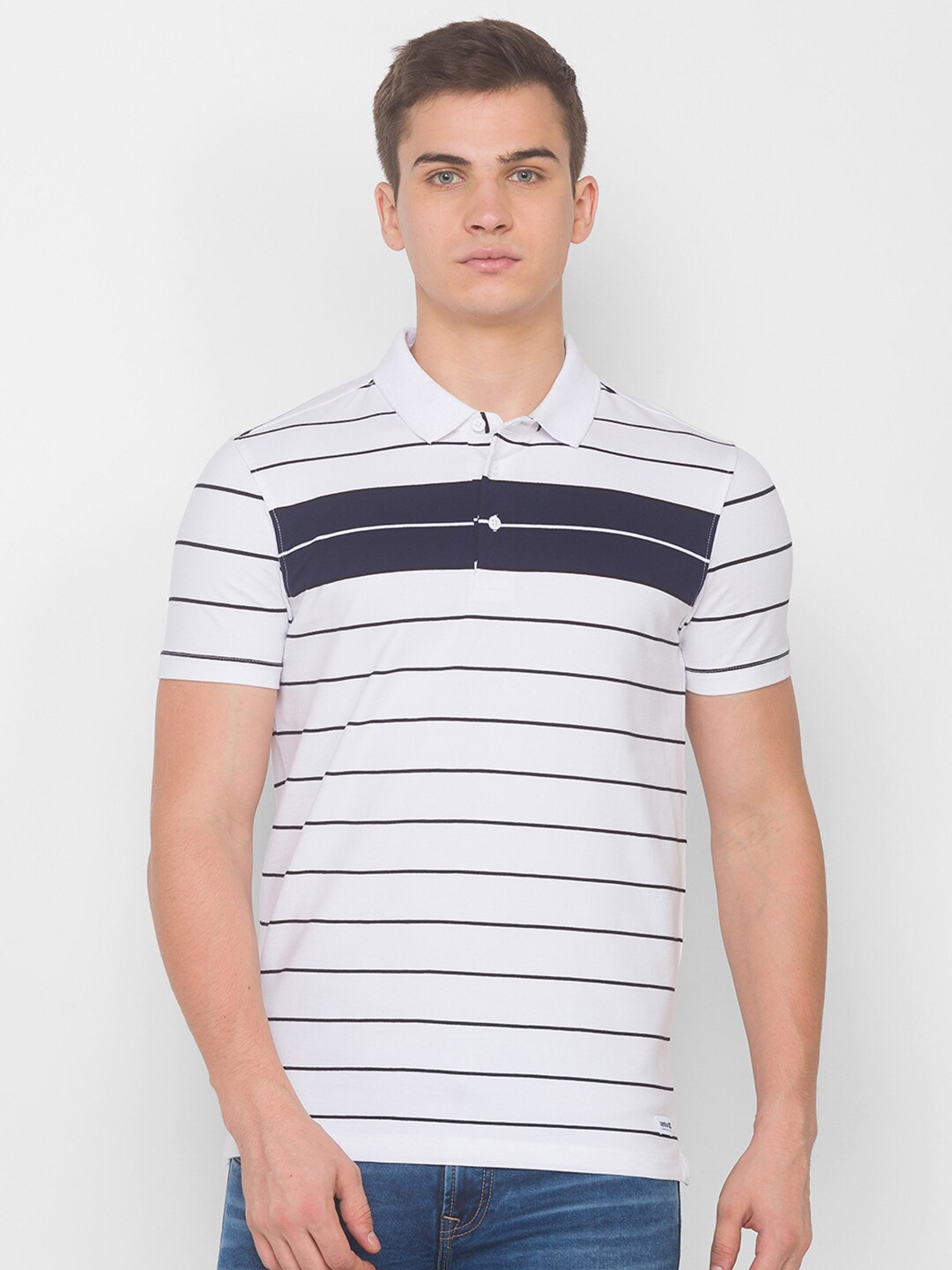 

SPYKAR Men Blue Striped V-Neck Pockets Slim Fit T-shirt