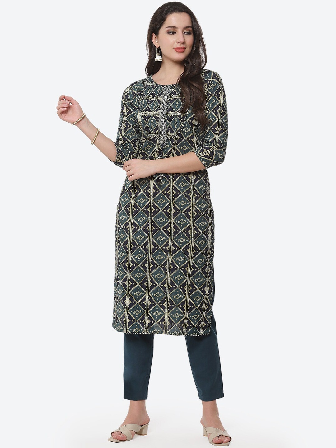 

Meena Bazaar Women Teal Printed Pure Cotton Kurta with Trousers