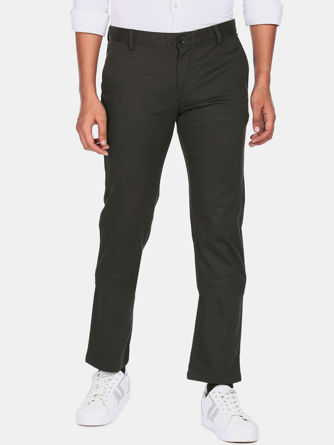 

Arrow Sport Men Green Solid Trousers