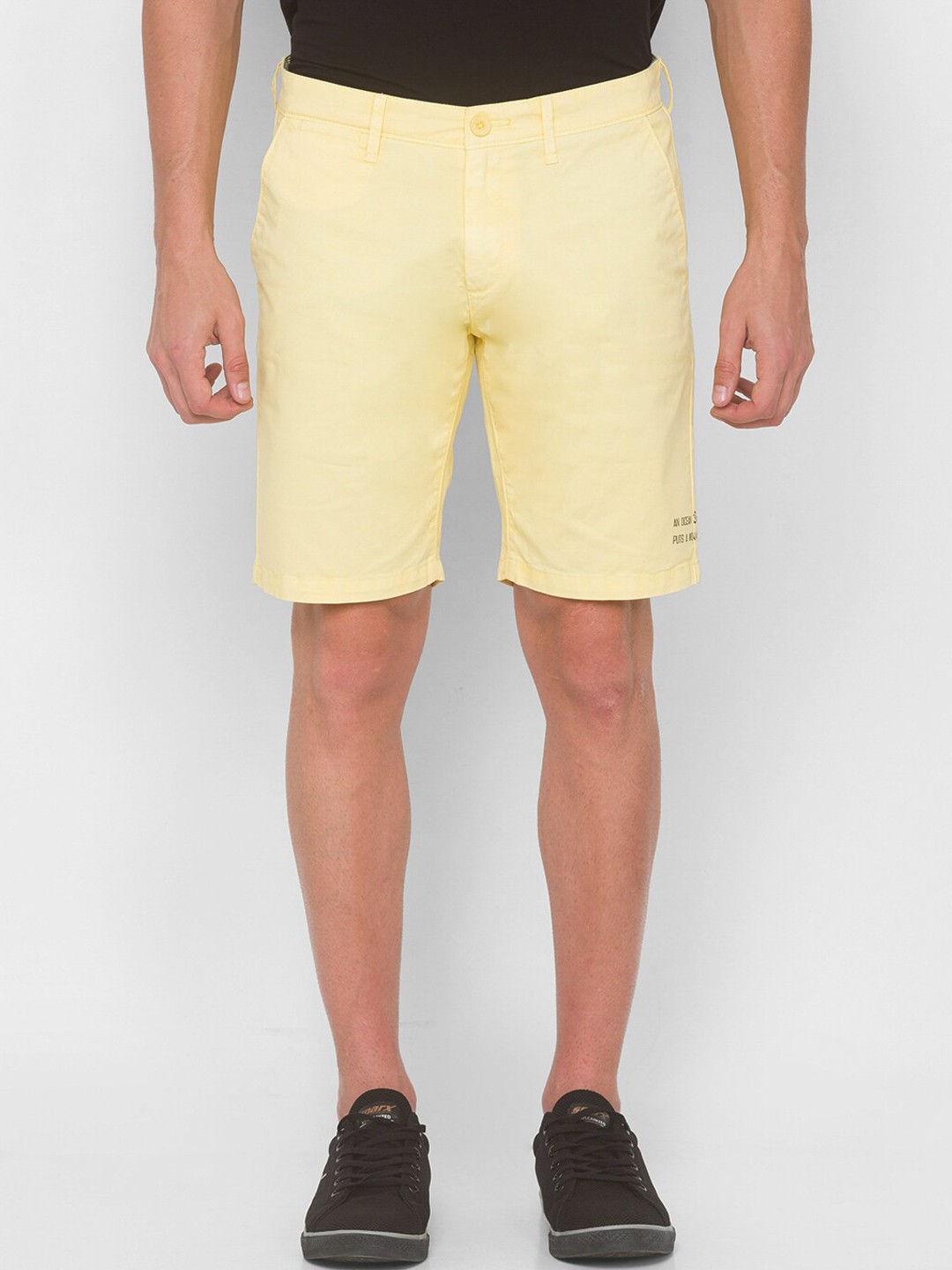 

SPYKAR Men Yellow Solid Regular Fit Shorts